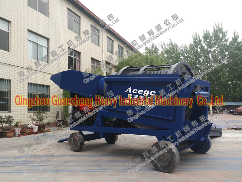 Portable trommel screen car