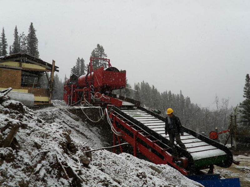 Automatic washing gold mining machine