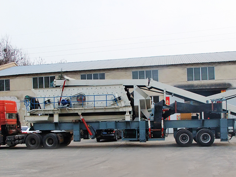 Movable/protable/mobile crushing station